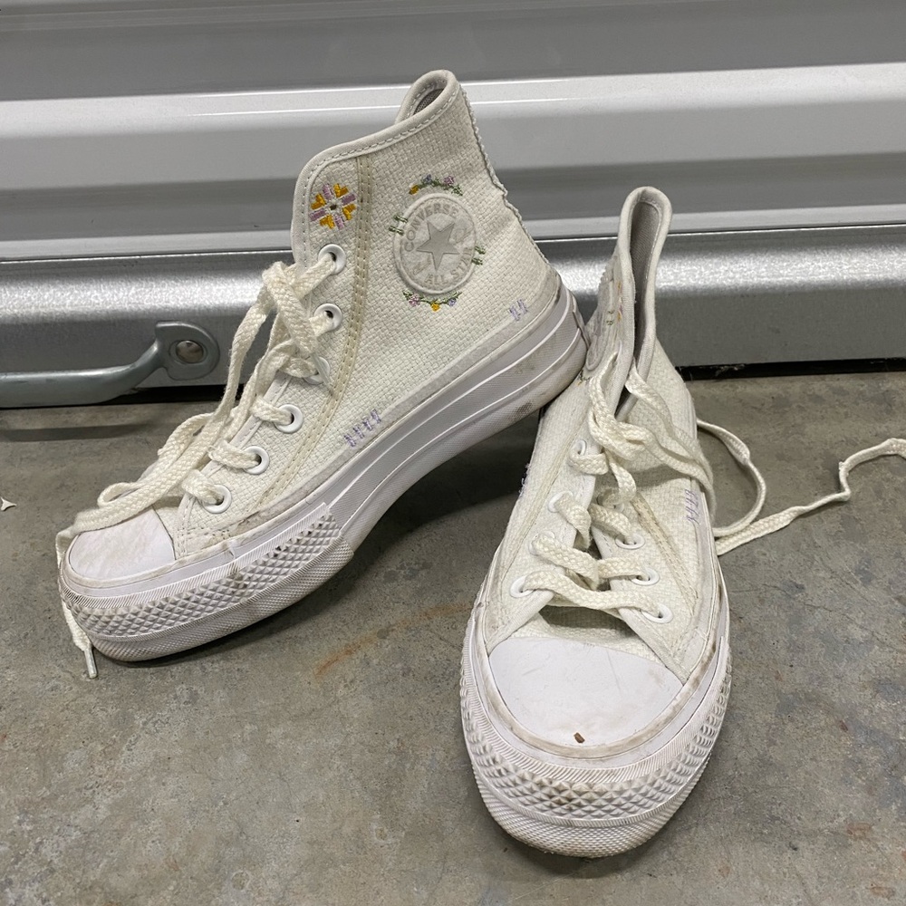 Chuck Taylor All Star Platform Floral Sneakers